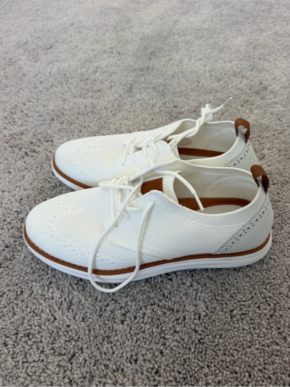 Men’s Bruno Marc White Knit Casual Lace-Up Shoes with Tan Accents